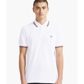 Polo Fred Perry blanco con franjas roja y marino M3600