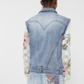 Es un look que siempre se reinventa. Con una chaqueta vaquera siempre conseguirás una prenda de entretiempo