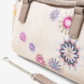 Bolso de mano con mandalas bordadas Desigual