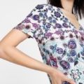 Vestido floral DESIGUAL tipo camiseta