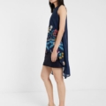 Vestido multicapa con estampado floral DESIGUAL
