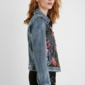 Chaqueta vaquera slim flores