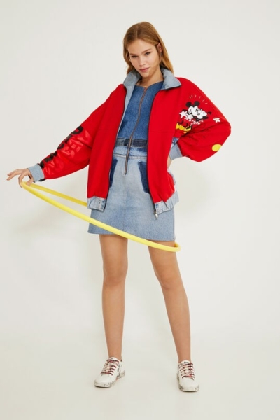 Abrigo Mickey Mouse rojo