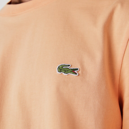 Camiseta de hombre de algodón ecológico con cuello redondo y estampado de cocodrilo naranja claro Lacoste - Imagen 2