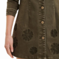 Vestido vaquero corto margaritas Desigual