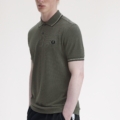 Polo Fred Perry M3600 con ribete de dos franjas