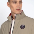 Chaqueta reversible Montecarlo Harper & Neyer Rojo y verde safari - cara verde safari, vista trasera Chaqueta reversible Montecarlo Harper & Neyer Rojo y verde safari - cara verde safari, vista trasera